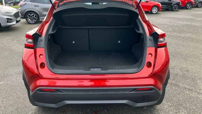 Nissan Juke 1.0 DiG-T 114 N-Connecta 5dr DCT Petrol Hatchback